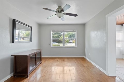 Casa en venta en Orlando, Florida, 4 dormitorios, 145.67 m2 № 1858035 - foto 6