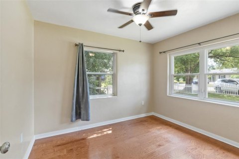 Casa en venta en Orlando, Florida, 4 dormitorios, 145.67 m2 № 1858035 - foto 14