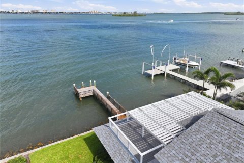 Casa en venta en Clearwater, Florida, 3 dormitorios, 231.14 m2 № 2095457 - foto 14