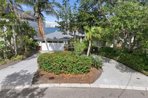 Casa en venta en Clearwater, Florida, 3 dormitorios, 231.14 m2 № 2095457 - foto 9