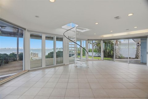 Casa en venta en Clearwater, Florida, 3 dormitorios, 231.14 m2 № 2095457 - foto 28