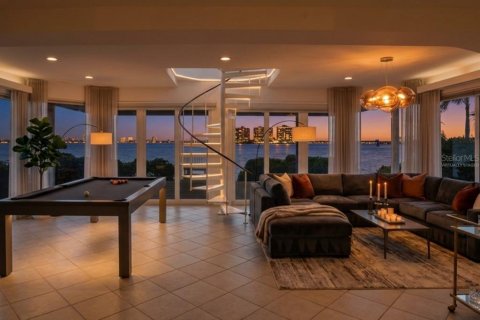 Casa en venta en Clearwater, Florida, 3 dormitorios, 231.14 m2 № 2095457 - foto 26
