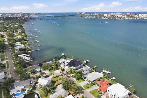 Casa en venta en Clearwater, Florida, 3 dormitorios, 231.14 m2 № 2095457 - foto 19