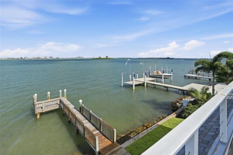 Casa en venta en Clearwater, Florida, 3 dormitorios, 231.14 m2 № 2095457 - foto 15