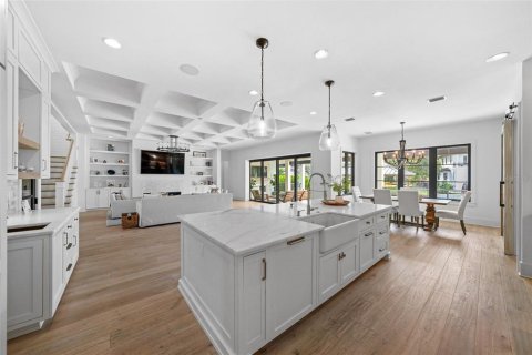 Купить виллу или дом в Тампа, Флорида 11 комнат, 481.05м2, № 1907576 - фото 14