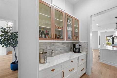 Купить виллу или дом в Тампа, Флорида 11 комнат, 481.05м2, № 1907576 - фото 20