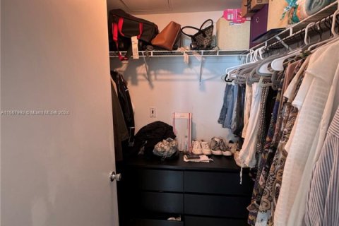 Купить кондоминиум в Майами, Флорида 2 спальни, 99.87м2, № 1958842 - фото 4