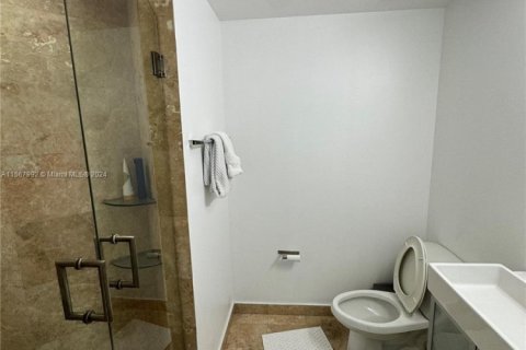 Купить кондоминиум в Майами, Флорида 2 спальни, 99.87м2, № 1958842 - фото 6