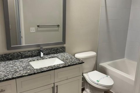 Appartement à louer à Mount Dora, Floride: 1 chambre, 80.92 m2 № 2404897 - photo 3