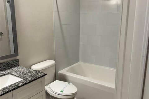 Appartement à louer à Mount Dora, Floride: 1 chambre, 80.92 m2 № 2404897 - photo 2