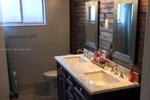 House in Davie, Florida 3 bedrooms, 185.06 sq.m. № 2043276 - photo 19