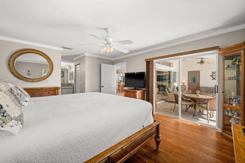 House in Cape Coral, Florida 3 bedrooms, 156.54 sq.m. № 1986684 - photo 19