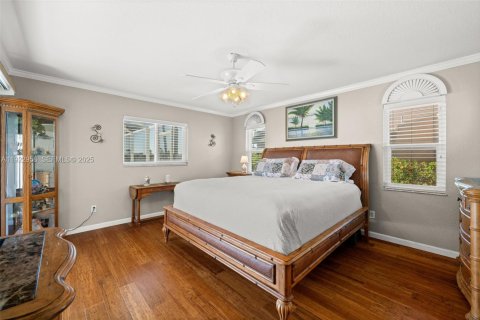 House in Cape Coral, Florida 3 bedrooms, 156.54 sq.m. № 1986684 - photo 18