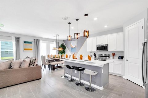 Villa ou maison à louer à Davenport, Floride: 5 chambres, 260.5 m2 № 2231386 - photo 2