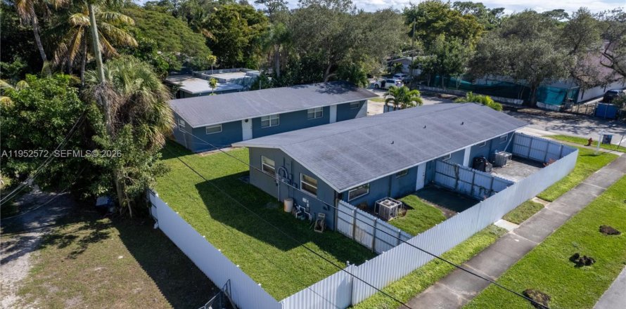 Immobilier commercial à Fort Lauderdale, Floride 583.43 m2 № 2010374
