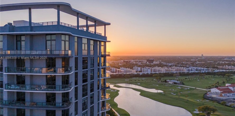 Condo in Hallandale Beach, Florida, 1 bedroom  № 1938644