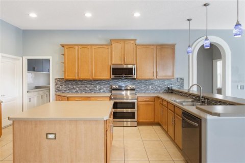 House in Davenport, Florida 4 bedrooms, 239.87 sq.m. № 1916090 - photo 20