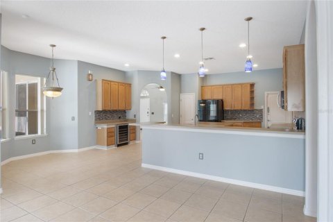 House in Davenport, Florida 4 bedrooms, 239.87 sq.m. № 1916090 - photo 16