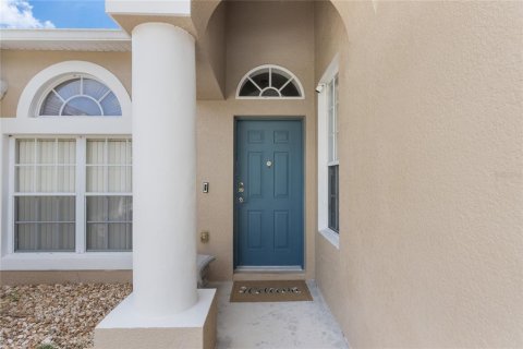 House in Davenport, Florida 4 bedrooms, 239.87 sq.m. № 1916090 - photo 3