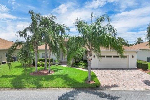 House in Lake Wales, Florida 3 bedrooms, 207.08 sq.m. № 1915974 - photo 1