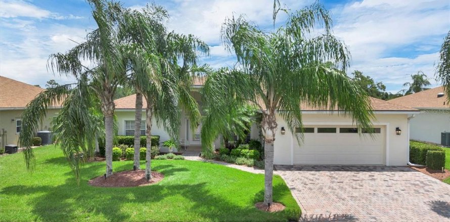 House in Lake Wales, Florida 3 bedrooms, 207.08 sq.m. № 1915974