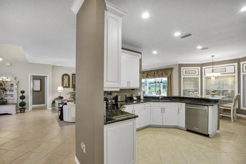 House in Lake Wales, Florida 3 bedrooms, 207.08 sq.m. № 1915974 - photo 20