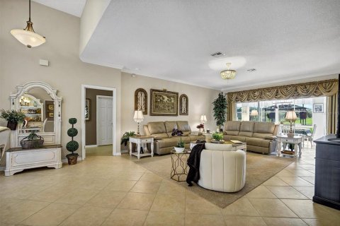 House in Lake Wales, Florida 3 bedrooms, 207.08 sq.m. № 1915974 - photo 8