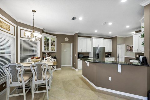 House in Lake Wales, Florida 3 bedrooms, 207.08 sq.m. № 1915974 - photo 11