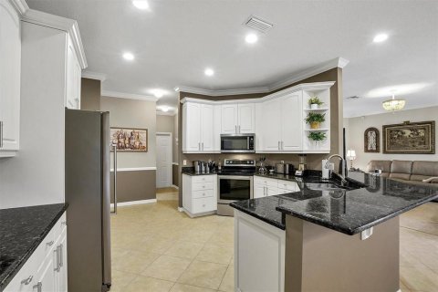 House in Lake Wales, Florida 3 bedrooms, 207.08 sq.m. № 1915974 - photo 17