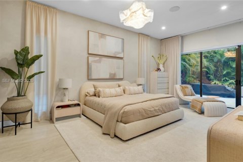 House in Oakland Park, Florida 4 bedrooms, 246.56 sq.m. № 2006346 - photo 7