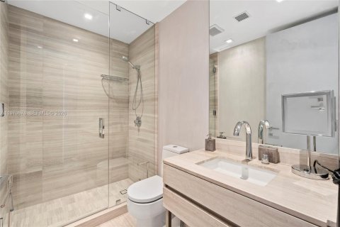 Condominio en venta en Sunny Isles Beach, Florida, 2 dormitorios, 117.43 m2 № 2033139 - foto 25