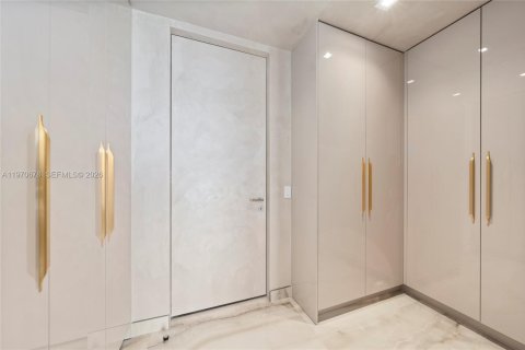 Condominio en venta en Sunny Isles Beach, Florida, 2 dormitorios, 117.43 m2 № 2033139 - foto 17