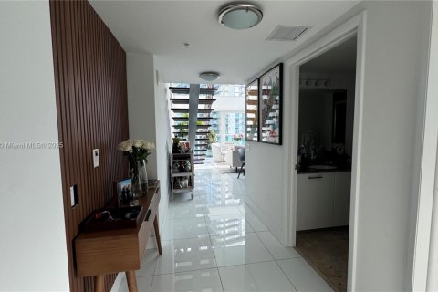 Condo in Miami, Florida, 2 bedrooms  № 1784030 - photo 8