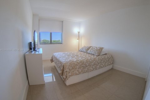 Copropriété à vendre à Aventura, Floride: 2 chambres, 101.82 m2 № 2090997 - photo 12