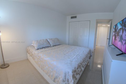 Copropriété à vendre à Aventura, Floride: 2 chambres, 101.82 m2 № 2090997 - photo 13