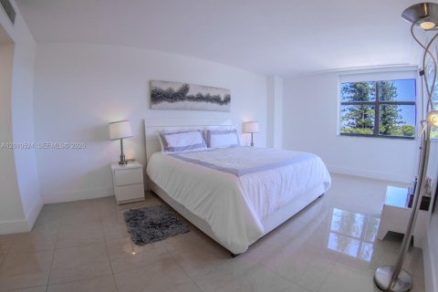 Copropriété à vendre à Aventura, Floride: 2 chambres, 101.82 m2 № 2090997 - photo 18