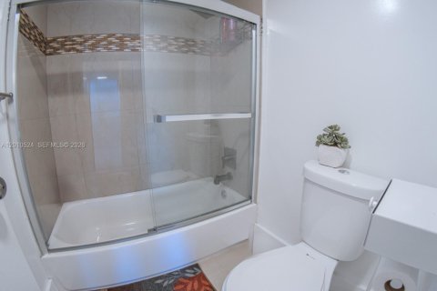 Copropriété à vendre à Aventura, Floride: 2 chambres, 101.82 m2 № 2090997 - photo 16