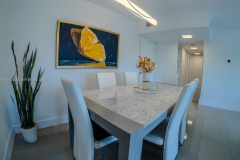 Copropriété à vendre à Aventura, Floride: 2 chambres, 101.82 m2 № 2090997 - photo 7