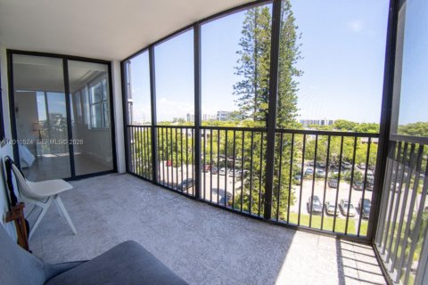Copropriété à vendre à Aventura, Floride: 2 chambres, 101.82 m2 № 2090997 - photo 21