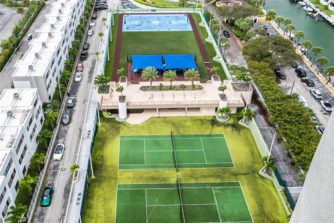 Copropriété à vendre à Miami, Floride: 2 chambres, 215.53 m2 № 2048883 - photo 3