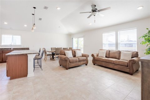 House in Palm Coast, Florida 3 bedrooms, 142.98 sq.m. № 1524909 - photo 5