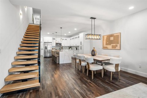 Touwnhouse à vendre à Pinellas Park, Floride: 2 chambres, 218.41 m2 № 1825399 - photo 9