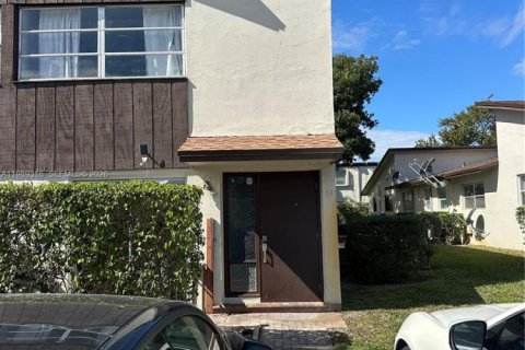 Touwnhouse à Pompano Beach, Floride 2 chambres, 97.92 m2 № 2051504