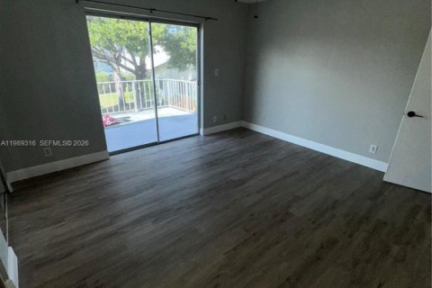 Touwnhouse à louer à Pompano Beach, Floride: 2 chambres, 97.92 m2 № 2051504 - photo 19