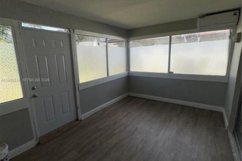 Touwnhouse à louer à Pompano Beach, Floride: 2 chambres, 97.92 m2 № 2051504 - photo 12