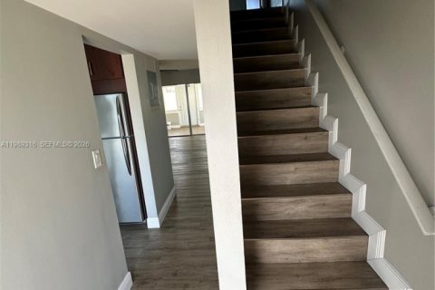 Touwnhouse à louer à Pompano Beach, Floride: 2 chambres, 97.92 m2 № 2051504 - photo 3