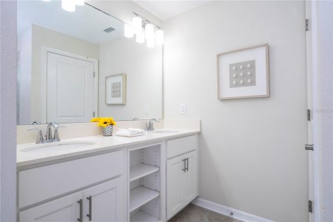 Condo in Kissimmee, Florida, 2 bedrooms  № 2405181 - photo 12