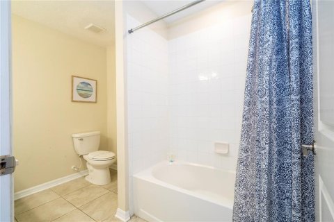 Condo in Kissimmee, Florida, 2 bedrooms  № 2405181 - photo 16