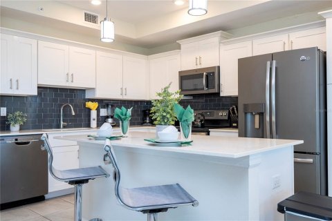 Condo in Kissimmee, Florida, 2 bedrooms  № 2405181 - photo 25