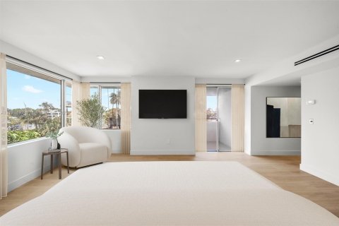 Condominio en venta en Miami Beach, Florida, 3 dormitorios, 225.29 m2 № 2035624 - foto 16